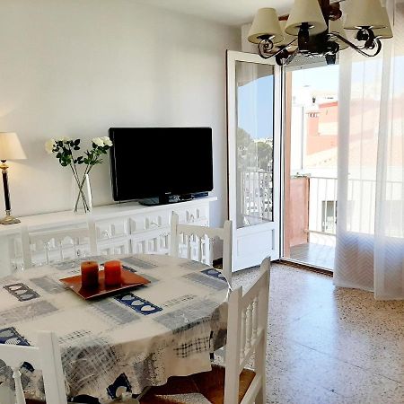 Apartamentos Franch L'L'Hospitalet de l'Infant Exteriör bild