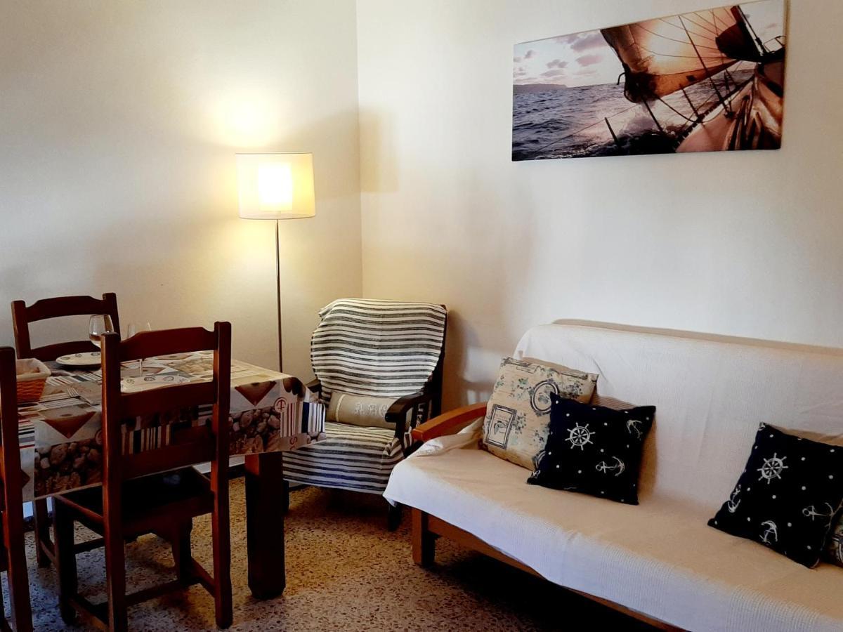 Apartamentos Franch L'L'Hospitalet de l'Infant Exteriör bild