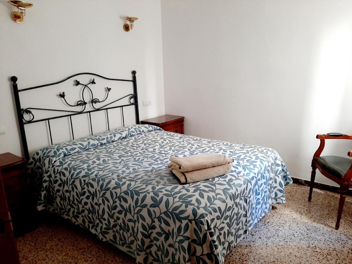 Apartamentos Franch L'L'Hospitalet de l'Infant Exteriör bild