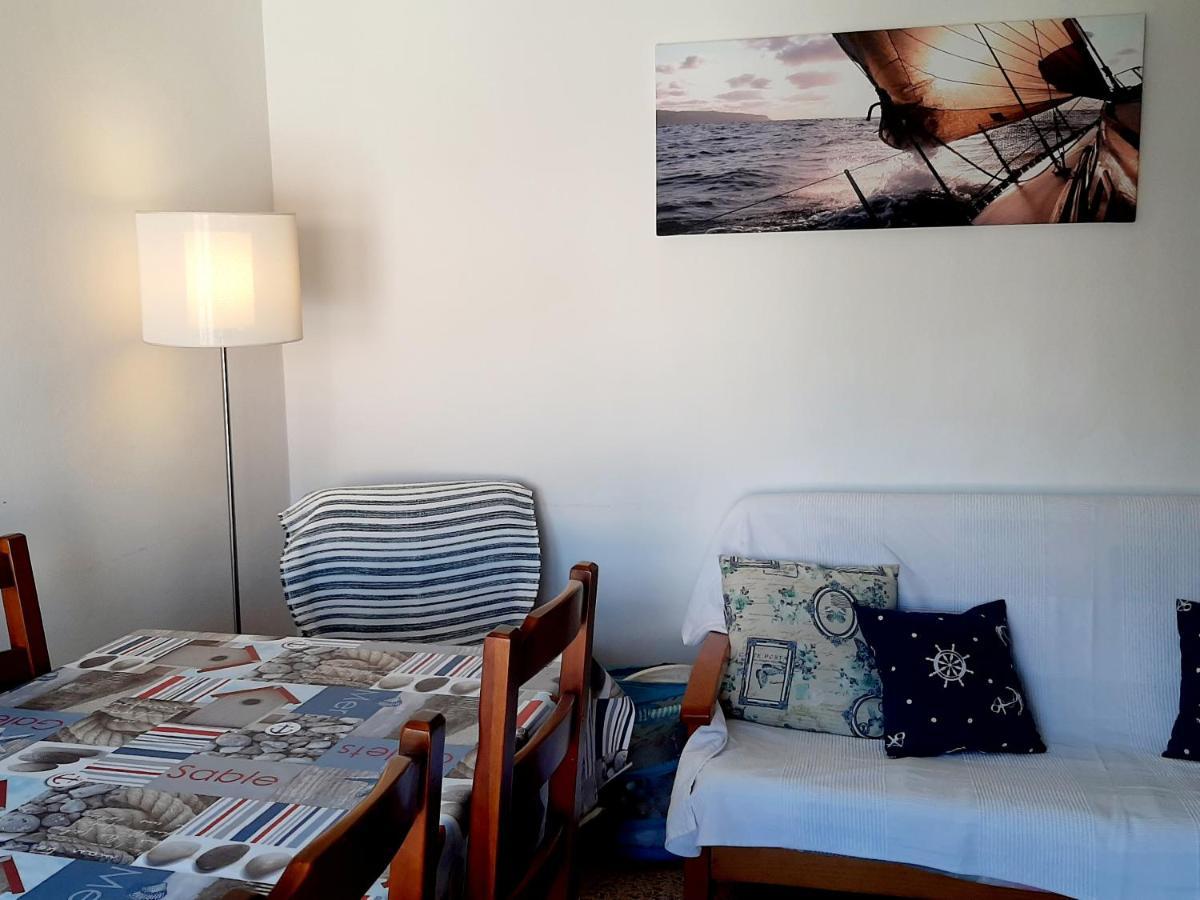 Apartamentos Franch L'L'Hospitalet de l'Infant Exteriör bild