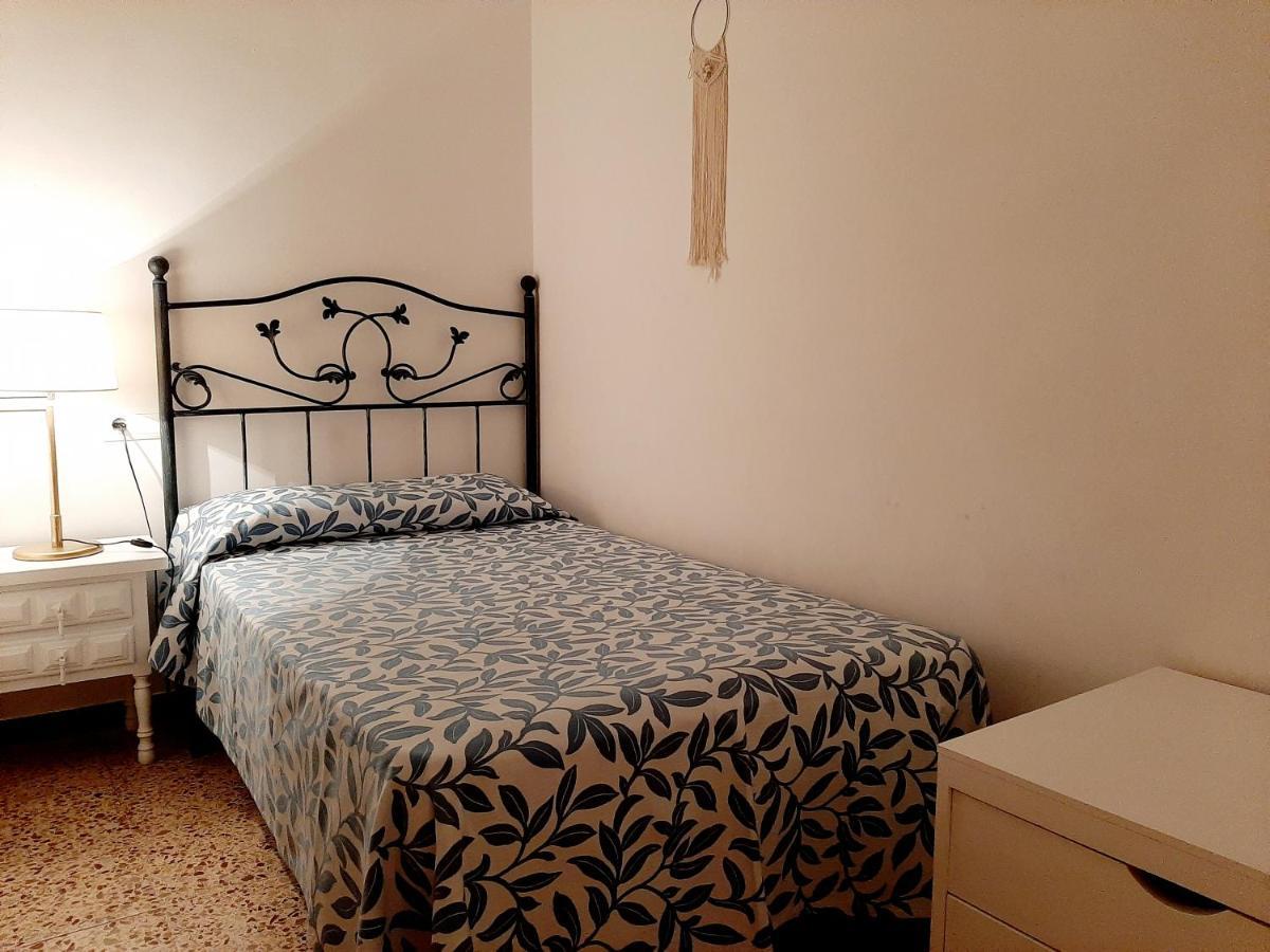Apartamentos Franch L'L'Hospitalet de l'Infant Exteriör bild
