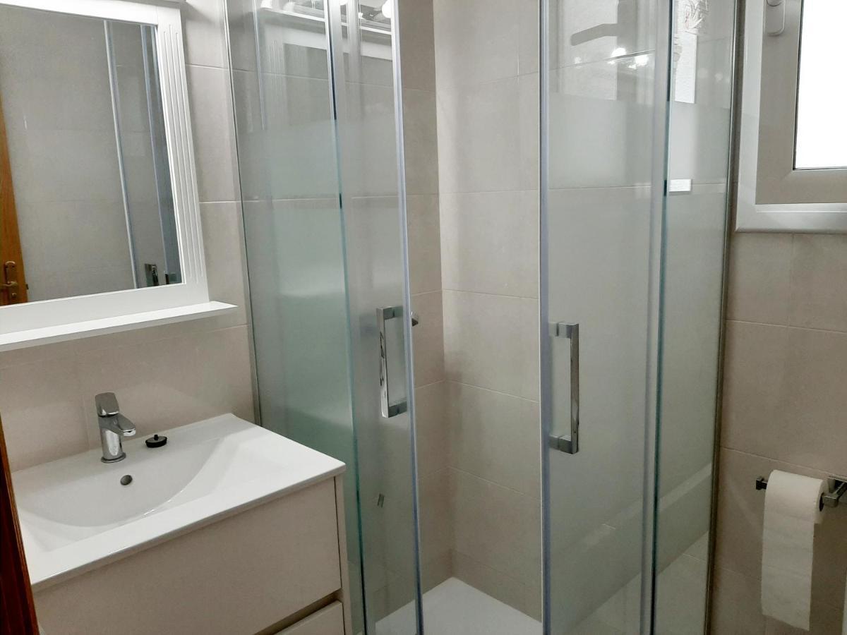 Apartamentos Franch L'L'Hospitalet de l'Infant Exteriör bild