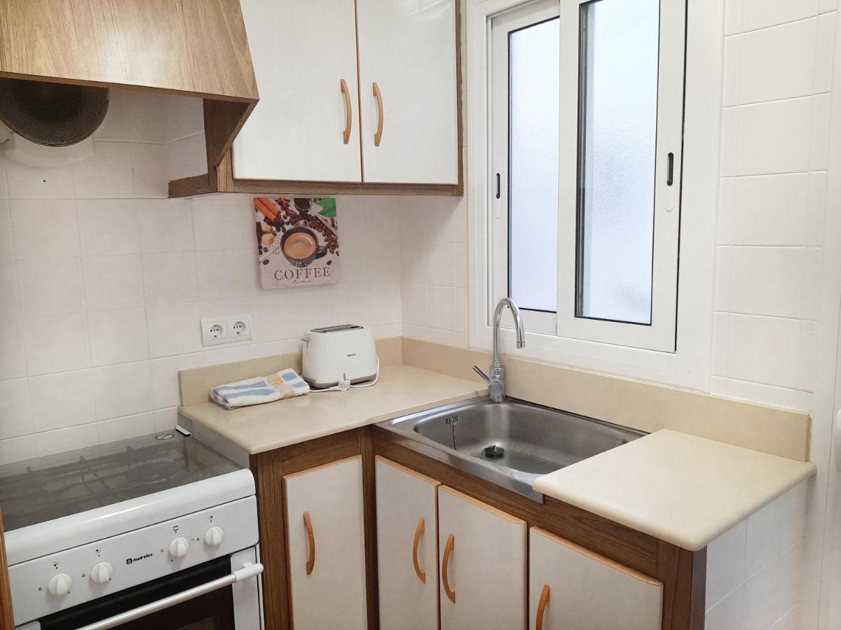 Apartamentos Franch L'L'Hospitalet de l'Infant Exteriör bild
